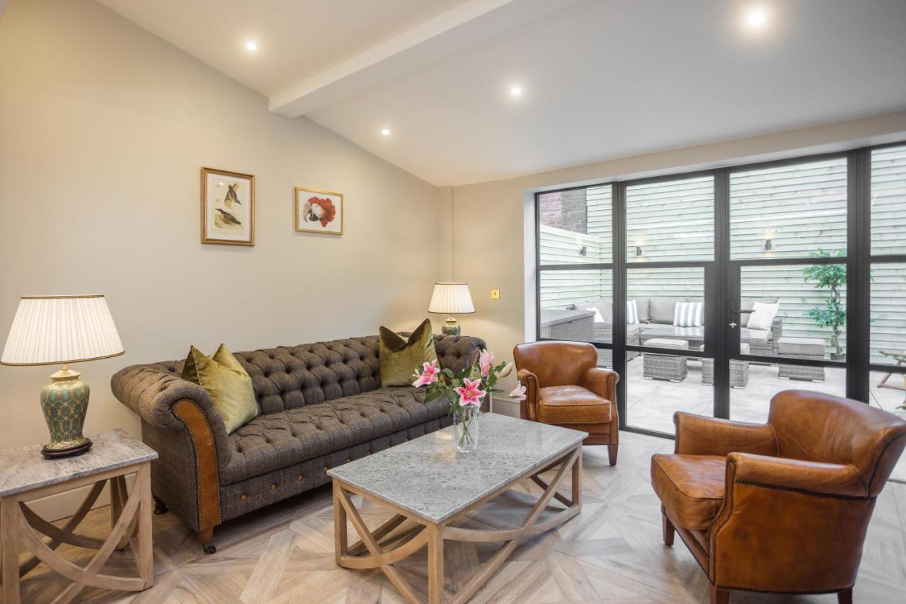 Historic City Centre Town House チェスター エクステリア 写真